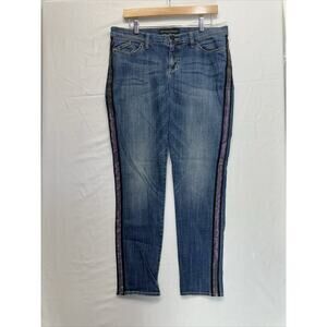 Rock & Republic Berlin Jeans Women's Size 12M Blue Medium Wash Embroidered Denim